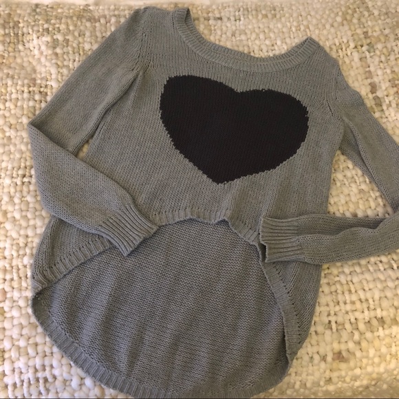 High-low Heart Sweater - Picture 1 of 4